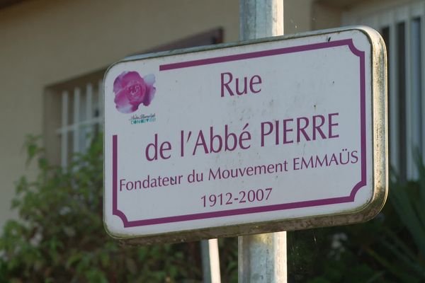 Pour les foyers de cette rue Abbé Pierre, il va falloir modifier tous les papiers personnels.