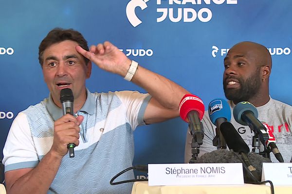 Montpellier - Stéphane Nomis, président de la Fédération française de judo et Teddy Riner, triple champion olympique lors de la conférence de presse pour annoncer la création d'un centre national à Montpellier - 9 juillet 2024.