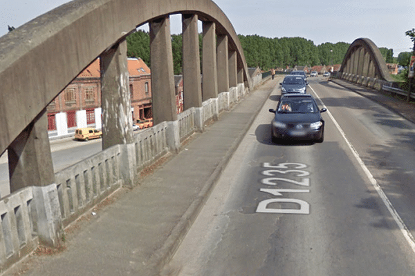 L'accident se serait produit à hauteur de ce pont, sur la D1235 à Ailly-sur-Somme.