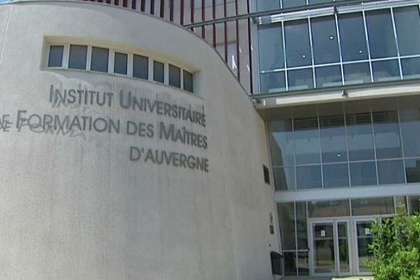 C'est la fin de l'IUFM. A Chamalières, le bâtiment de l'institut Universitaire de Formation des Maîtres d'Auvergne sera débaptisé le 1er septembre 2013 au profit de l'Espe, une nouvelle école pour les profs.