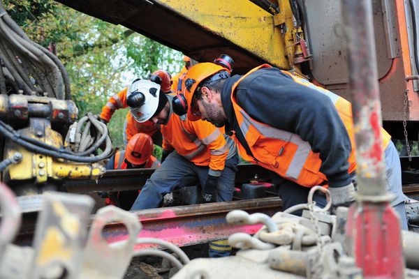 La SNSF Réseau va investir 230 millions d'euros en 2021 dans le renouvellement du réseau ferroviaire des Pays de la Loire pour garantir sécurité et ponctualité