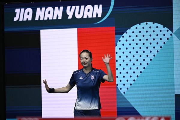 Jia Nan Yuan file en huitièmes de finale du tournoi olympique simple dames.