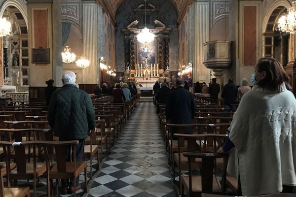 Jeudi, le Premier ministre a annoncé la mise en place d'une jauge de 30 personnes dans les lieux de culte. 