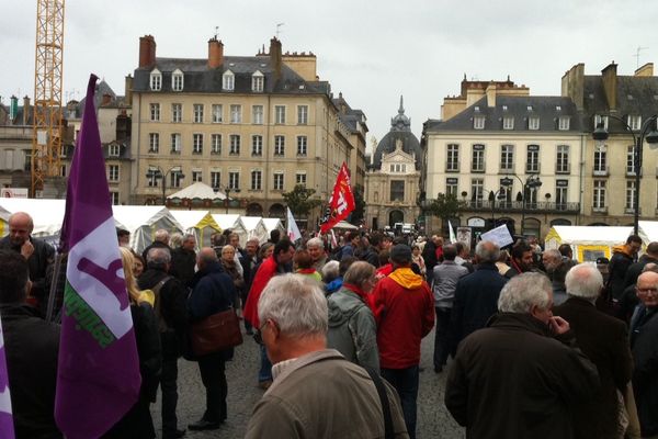 200 personnes place de la Mairie à Rennes