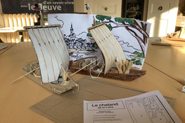 En 20 mn, un élève peut construire sa maquette d'un bateau de Loire