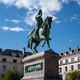 Statue équestre de Jeanne d'Arc (place du Martroi, Orléans). Chaque année, le 6 janvier, une délégation est invitée à la Nouvelle-Orléans pour défiler dans les rues et rendre hommage à Jeanne d'Arc.