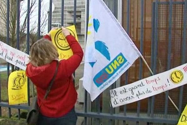 Manifestation à Limoges contre le projet de loi Peillon et la modification des rythmes scolaires 