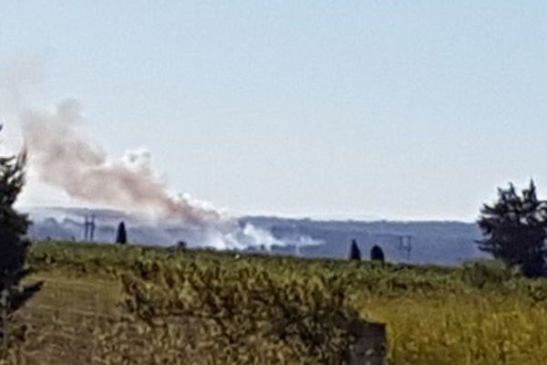 Un feu s'est déclaré peu après 17h30 à l'est de Nîmes, dans le Gard - 22 août 2016