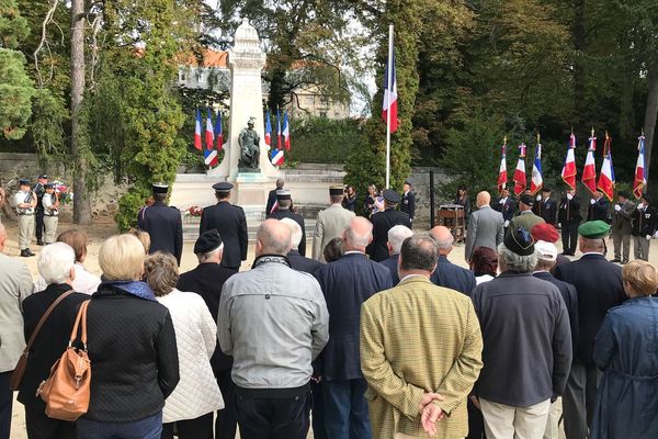 Cérémonie d’hommage national aux harkis, mardi 25 septembre, au jardin Henri Vinay au Puy-en-Velay (43). 