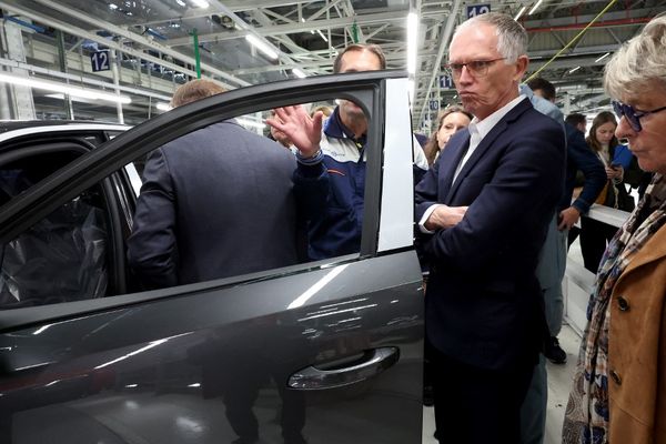 Carlos Tavares en visite à l'usine Stellantis de Sochaux le 3 octobre 2024.