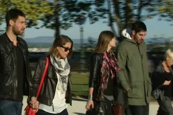 Montpellier - Nikola Karabatic, Luka, et leurs compagnes se rendent au palais de justice - 16 octobre 2012.