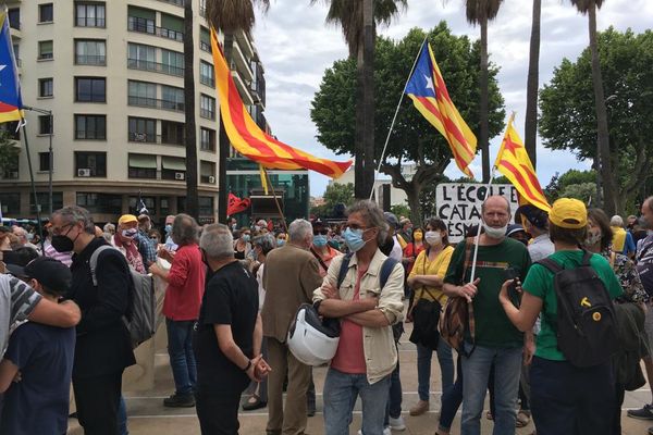 A Perpignan, près de 1 000 personnes réunies pour défendre la langue catalane.