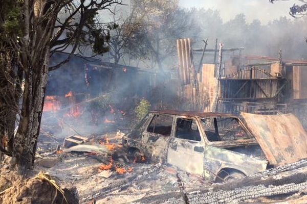 Bompas (Pyrénées-Orientales) - des cabanons incendiés - 8 juillet 2018.