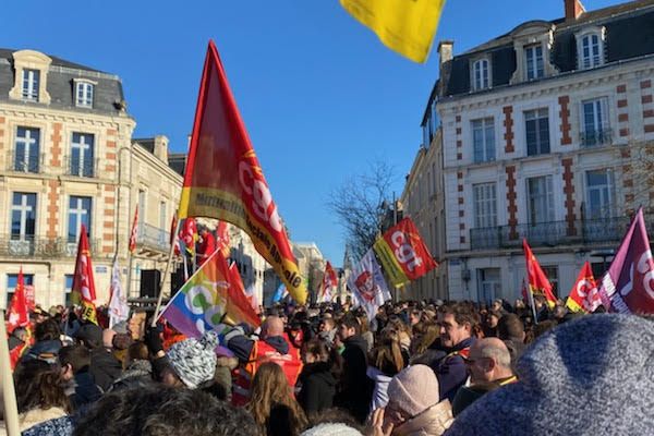 De nombreuses personnes ont encore répondu à l'appel des syndicats pour manifester à Poitiers ce mardi 7 février 2023.