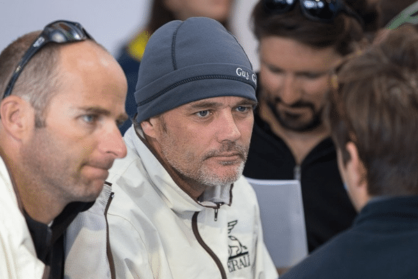 Au briefing météo de la transat ag2r La Mondiale à Concarneau