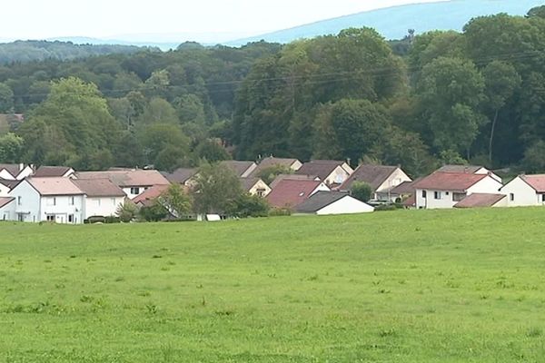 La commune de Devecey dans le Doubs ne veut plus de pesticides sur son territoire. 