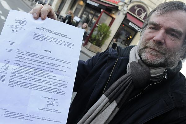 Le professeur de philo du lycée Victor-Hugo à Poitiers mis à pied se défend depuis le début de l'affaire. Lorsque Jean-François Chazerans a reçu le courrier lui notifiant sa suspension, aucun motif n'était indiqué.