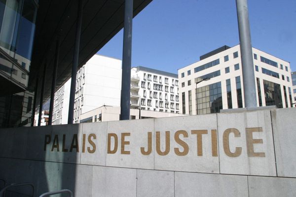 Le palais de justice de Grenoble le 6 avril 2020.