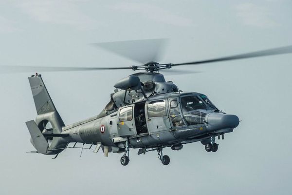 L'hélicoptère de secours en mer de la Marine nationale et de la Préfecture maritime de la Méditerranée - illustration