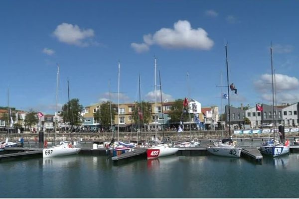 Les premiers concurrents de la mini-transat sont arrivés à la Rochelle.