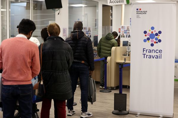 Ce 5 décembre, 6 syndicats appellent l’ensemble des agents de France Travail à se mobiliser pour dire non aux suppressions de 500 postes annoncées dans le cadre de la loi de finances 2025.