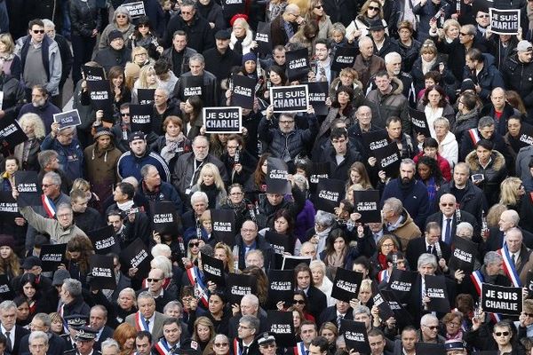 Environ 25.000 personnes étaient réunies ce samedi à Nice.