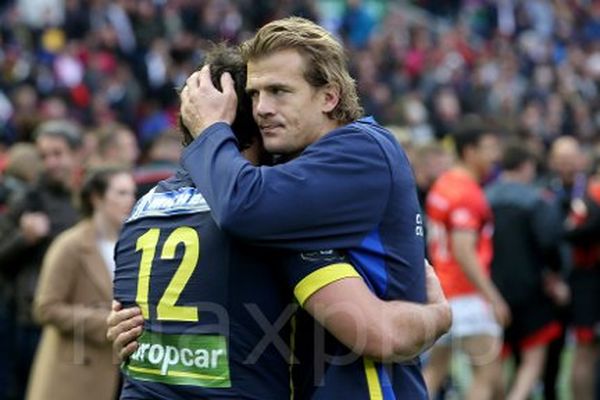 Le 13 mai 2017 à Edimbourg, Aurélien Rougerie console Rémi Lamerat après la défaite de l'ASM en finale de Coupe d'Europe.