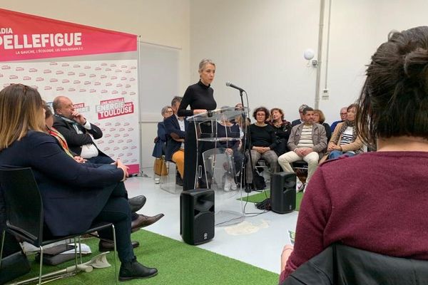 Nadia Pellefigue présente son programme complet face à la presse