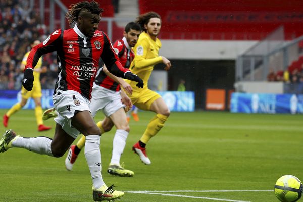 Allan Saint-Maximin à la 17è minute.