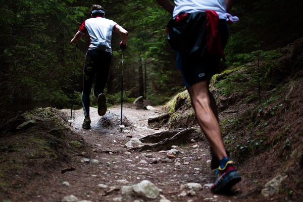 Le trail, la course et la randonnée en milieux périlleux peuvent s'avérer très dangereux.