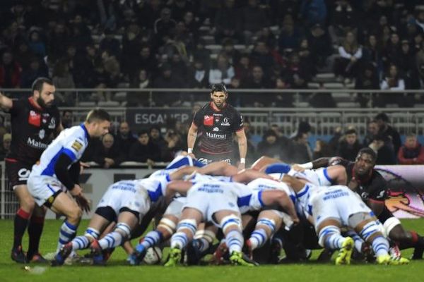 Le champion de France Castres a frappé fort samedi en étant le premier club de Top 14 à s'imposer cette saison à Lyon