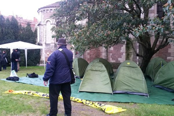 Les tentes du DAL ont été replantées à Saint-Sernin.