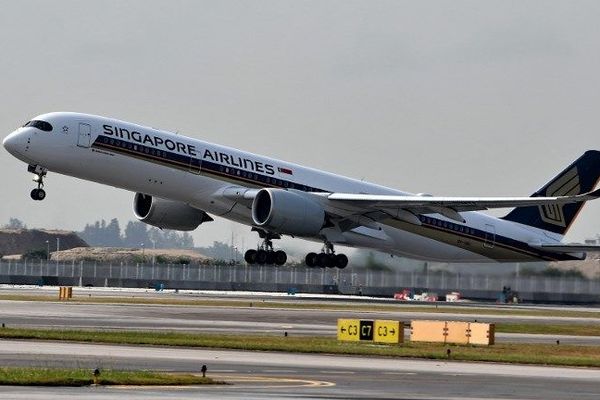 L'A350-900 ULR« Ultra Long Range » a été livré à la compagnie Singapour Airlines en septembre 2018. Le voici décollant de Singapour.