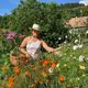 Sur les hauteurs de Geishouse, Audrey Stiegler produit une dizaine de variétés de fleurs.