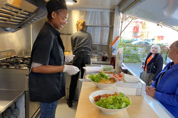 En attendant la réouverture de son restaurant, "Léo à table" revient avec un concept de food truck.