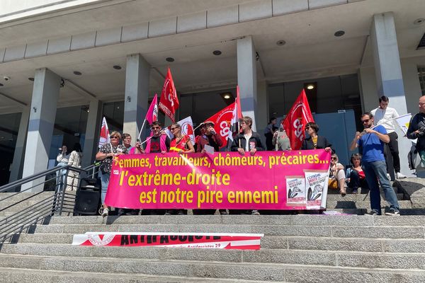 Des manifestations étaient organisées à Brest et dans toute la Bretagne pour protester contre l'extrême droite.