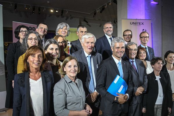 Présentation du comité scientifique du musée des tissus de Lyon en présence du président de la région, Laurent Wauquiez - 1/10/18