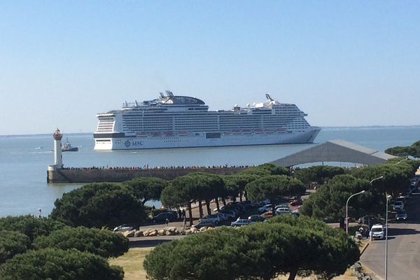 Le Meraviglia quitte Saint-Nazaire pour Le Havre, le 1er juin 2017