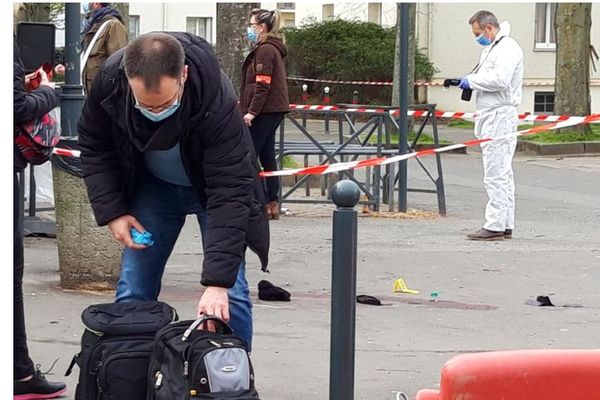 Les forces de police sont sur place pour les premiers relevés