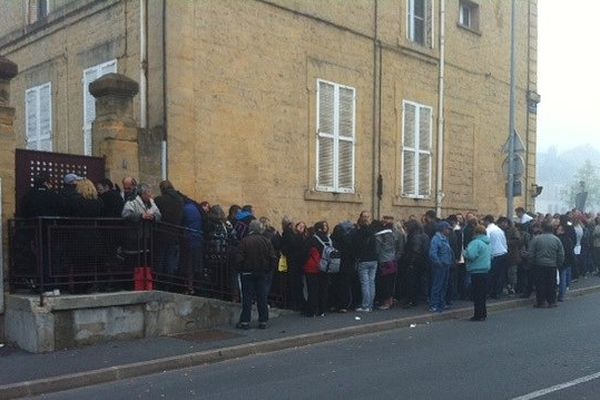 Les premières familles, venues s'inscrire au Noël ardennais, sont arrivées à minuit. 