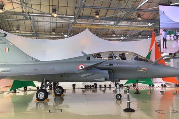 Premier Rafale livré à l'armée indienne sur le site de Dassault Aviation à Mérignac