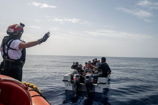 Sept opérations de sauvetage ont été conduites dans le week-end du 11 au 12 novembre, dans le détroit du Pas-de-Calais, selon la préfecture. Ici, des secours de migrants en Méditerranée.