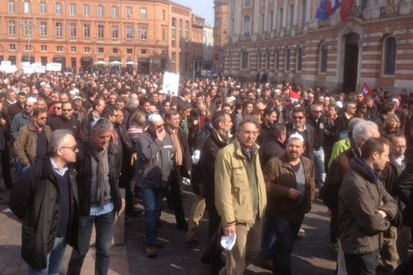 Les manifestants d'Astrium réunis place du Capitole