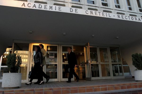 Les trois élèves sont restés sans affectation plus de quatre mois après la rentrée scolaire.