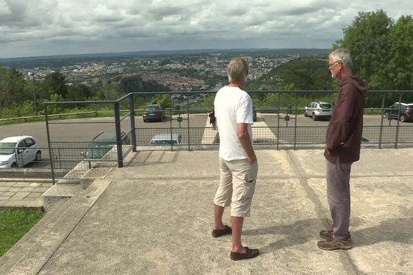 Besançon, La-Chapelle-des-Buis : un lieu de recueillement et de spiritualité qui devient "la zone" la nuit...