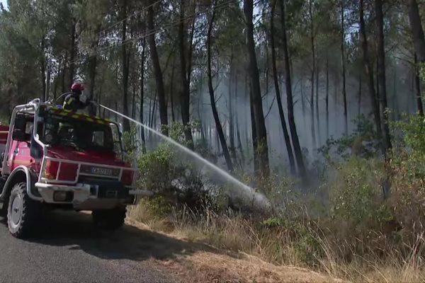 A peine le feu de Mano fixé, les sapeurs pompiers des Landes sont mobilisés sur un incendie à Laluque ce mardi 2 août