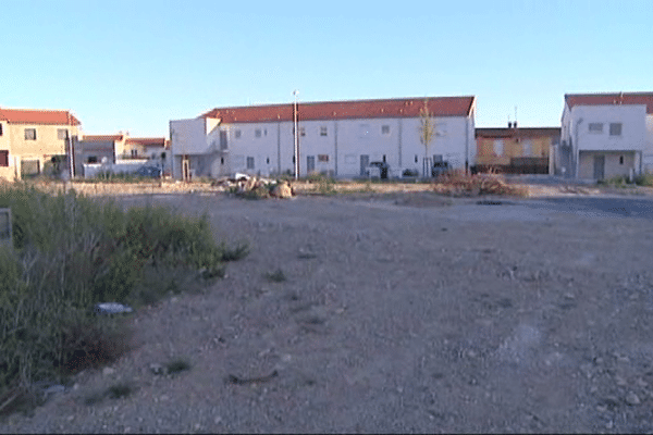 A peine sorti de terre le quartier est déjà insalubre. Perpignan octobre 2014.