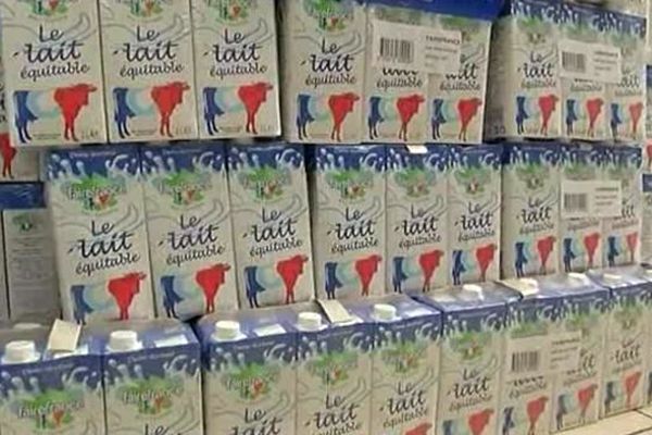 Dans les Ardennes, un groupement de producteurs a lancé une marque de lait de proximité, équitable vendu 10 cents au dessus du prix moyen.