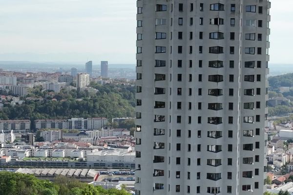 La tour panoramique de la Duchère offre une vue à 360° sur la ville de Lyon et sur ses coteaux ouest