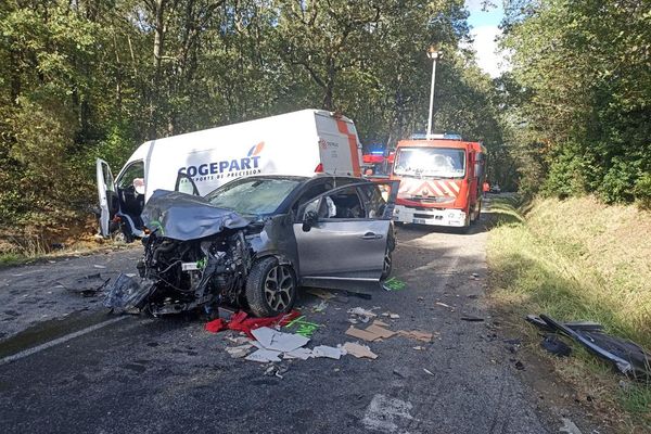 Un accident de la circulation s'est produit lundi 6 novembre à Lias (Gers), à l'intersection des routes départementales 121 et 535.